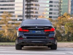 
										BMW 530e 2.0 16V TWINPOWER HÍBRIDO M SPORT AUTOMÁTICO cheio									