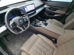
										BMW 530e 2.0 TWINPOWER PHEV M SPORT AUTOMÁTICO cheio									