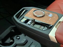 
										BMW iX ELÉTRICO M60 cheio									