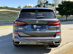 
										BMW X5 3.0 I6 TURBO HÍBRIDO XDRIVE45E M SPORT AUTOMÁTICO cheio									