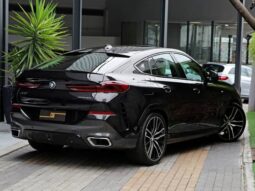 
										BMW X6 3.0 TWINPOWER GASOLINA XDRIVE40I M SPORT AUTOMÁTICO cheio									