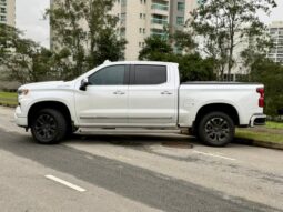 
										CHEVROLET SILVERADO 5.3 V8 GASOLINA 1500 HIGH COUNTRY 4X4 AUTOMÁTICO cheio									