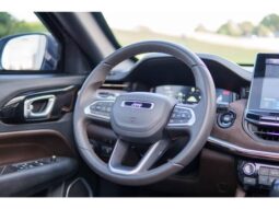 
										JEEP COMMANDER 2.0 TD380 TURBO DIESEL OVERLAND AT9 cheio									