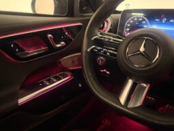 
										MERCEDES-BENZ C 300 2.0 EQ BOOST HÍBRIDO AMG LINE 9G-TRONIC cheio									