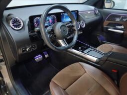 
										MERCEDES-BENZ GLA 200 1.3 MHEV AMG LINE 7G-DCT cheio									