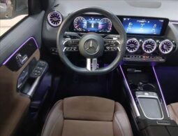 
										MERCEDES-BENZ GLA 200 1.3 MHEV AMG LINE 7G-DCT cheio									