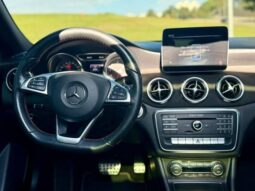 
										MERCEDES-BENZ GLA 250 2.0 CGI GASOLINA SPORT 7G-DCT cheio									