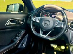 
										MERCEDES-BENZ GLA 250 2.0 CGI GASOLINA SPORT 7G-DCT cheio									