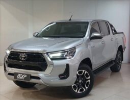 TOYOTA HILUX 2.8 D-4D TURBO DIESEL CD SRX 4X4 AUTOMÁTICO
