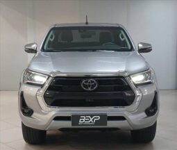 TOYOTA HILUX 2.8 D-4D TURBO DIESEL CD SRX 4X4 AUTOMÁTICO