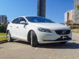 
										VOLVO V40 2.0 T4 KINETIC GASOLINA 4P AUTOMÁTICO cheio									
