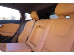 
										VOLVO V40 2.0 T4 KINETIC GASOLINA 4P AUTOMÁTICO cheio									