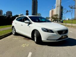 VOLVO V40 2.0 T4 KINETIC GASOLINA 4P AUTOMÁTICO