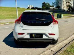 
										VOLVO V40 2.0 T4 KINETIC GASOLINA 4P AUTOMÁTICO cheio									
