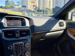 
										VOLVO V40 2.0 T4 KINETIC GASOLINA 4P AUTOMÁTICO cheio									