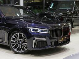 
										BMW 745Le 3.0 TWINPOWER HÍBRIDO M SPORT AUTOMÁTICO cheio									