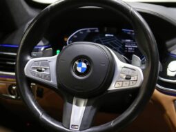 
										BMW 745Le 3.0 TWINPOWER HÍBRIDO M SPORT AUTOMÁTICO cheio									