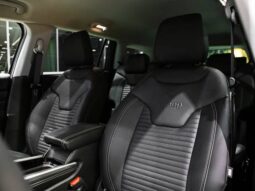 
										JEEP COMMANDER 1.3 T270 TURBO FLEX LONGITUDE AT6 cheio									