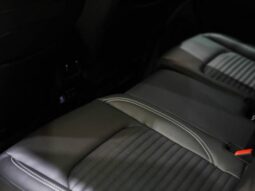 
										JEEP COMMANDER 1.3 T270 TURBO FLEX LONGITUDE AT6 cheio									