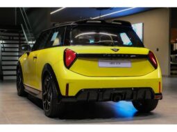 
										MINI COOPER 2.0 16V TWINPOWER GASOLINA JOHN COOPER WORKS 2P STEPTRONIC cheio									